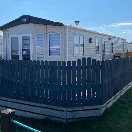 Beachfront Lodge, Lossiemouth Bay 外观 照片